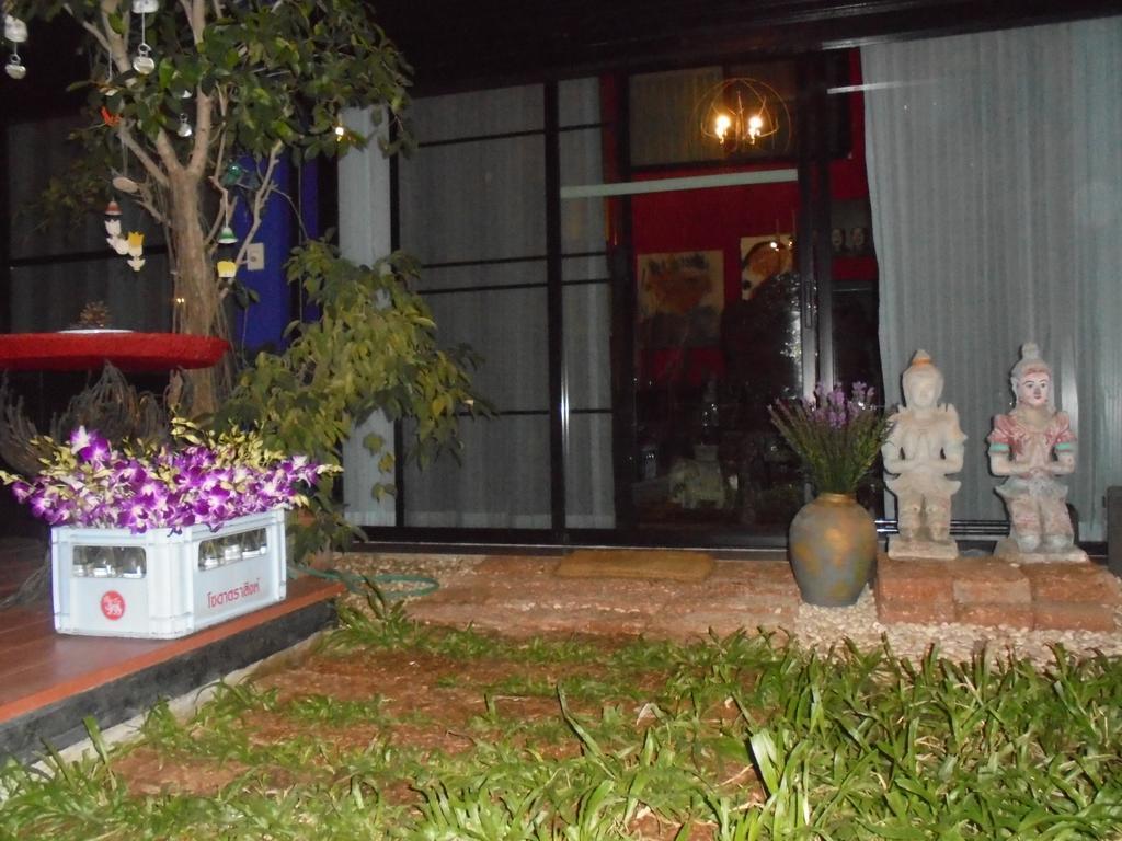 Hotel Chez Pom Chiang Mai Exterior foto